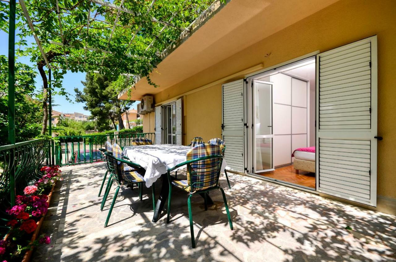 Apartments Vekic Makarska Exterior foto