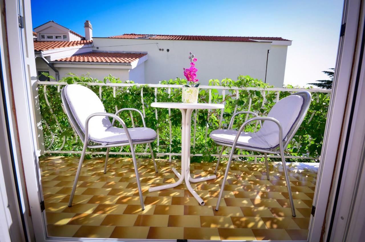 Apartments Vekic Makarska Habitación foto