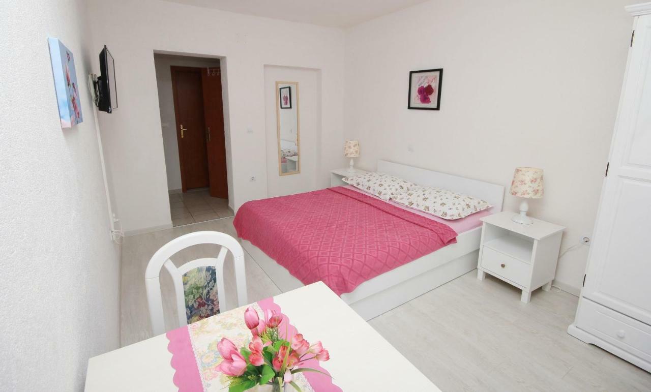 Apartments Vekic Makarska Exterior foto